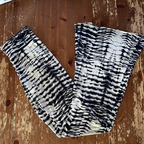 Onzie Pants - Onzie Flare Practice Pants